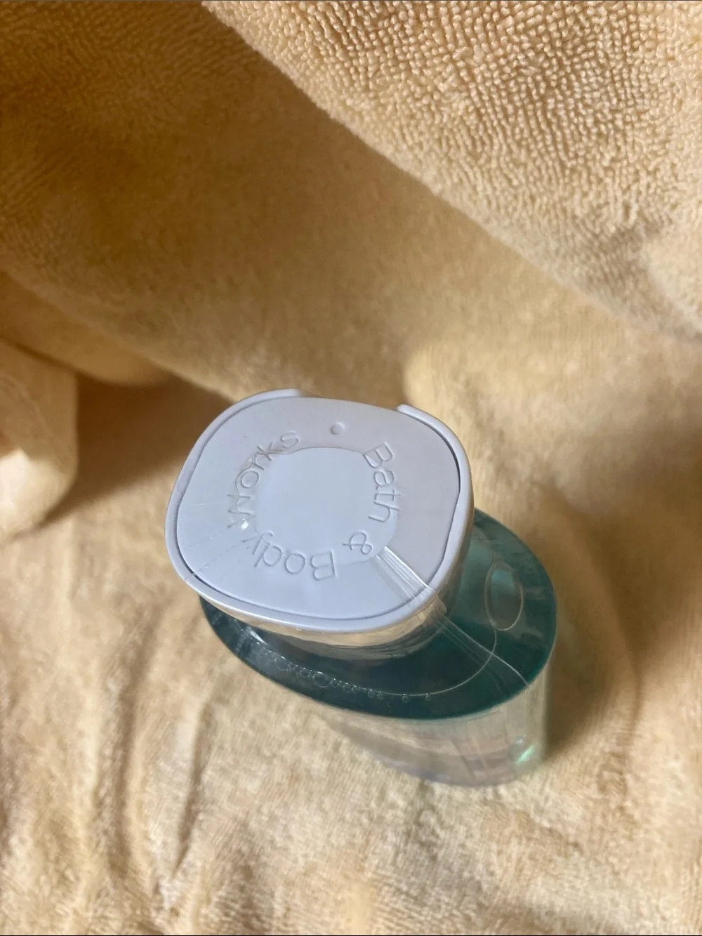Bath & Body Works refreshing shower